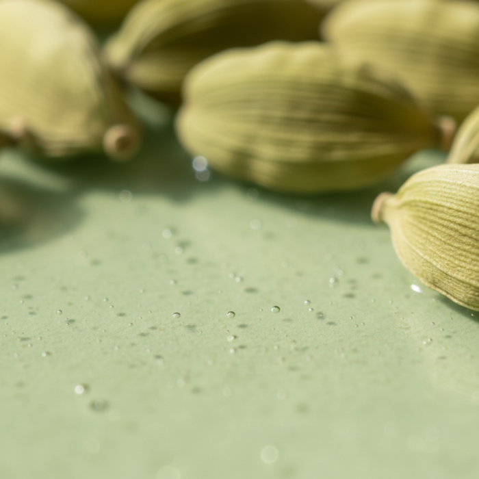 cardamom-oil-2.png